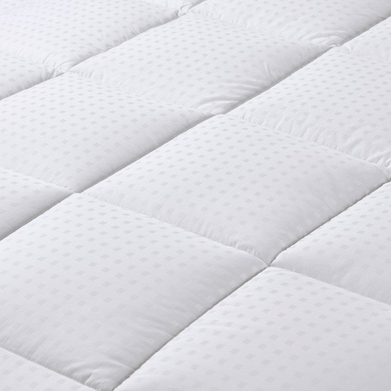 Signature Dobby Cotton Down Alternative Comforter / Duvet Insert