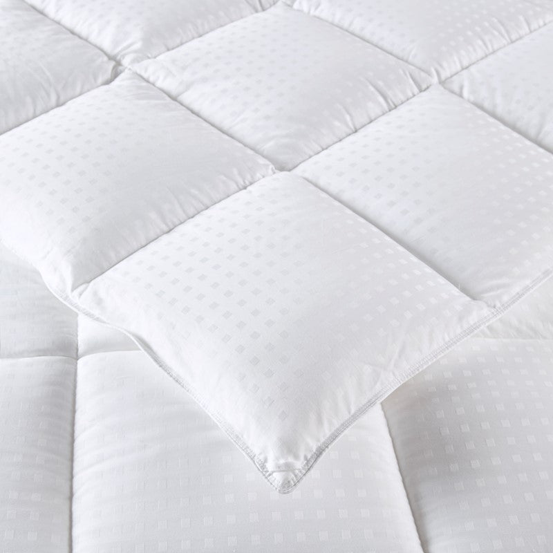 Signature Dobby Cotton Down Alternative Comforter / Duvet Insert
