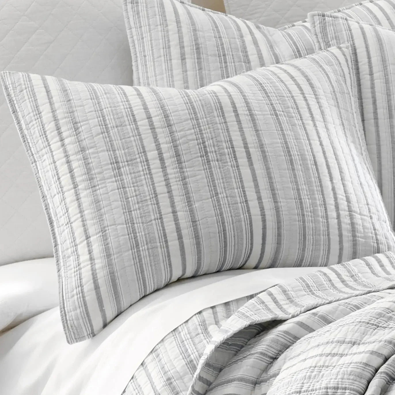 Universal V Berth Bondi Grey Stripe Quilt Cover Set