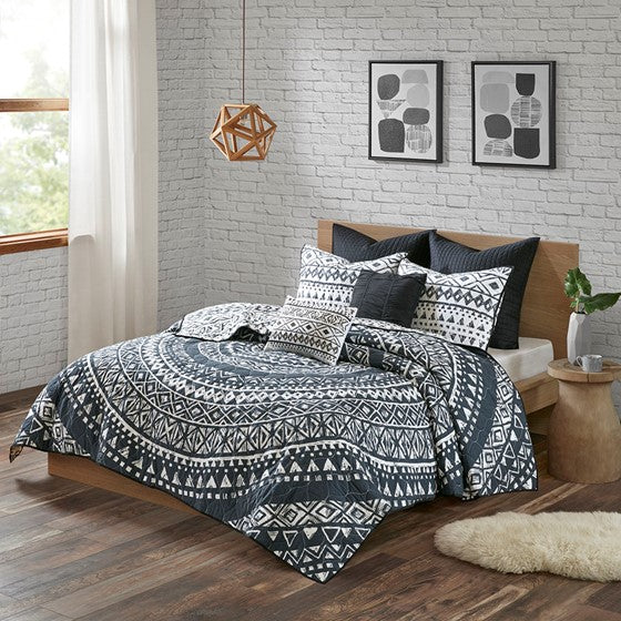 Larissa Oversized Medallion 7 PC Cotton Reversible Quilt Set